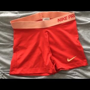 Nike Pro size Large spandex